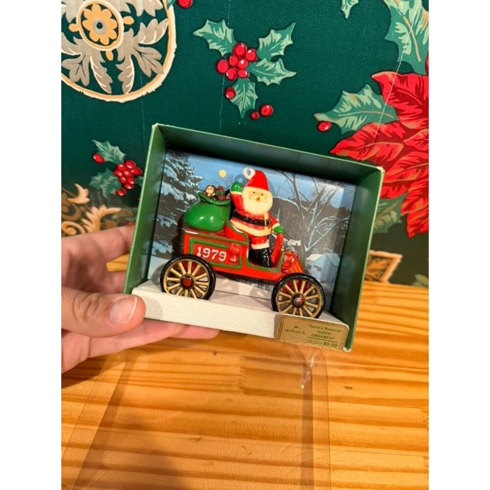 Vintage 1979 Hallmark Santa's Motorcar Dated Ornament QX155-9 Original Box